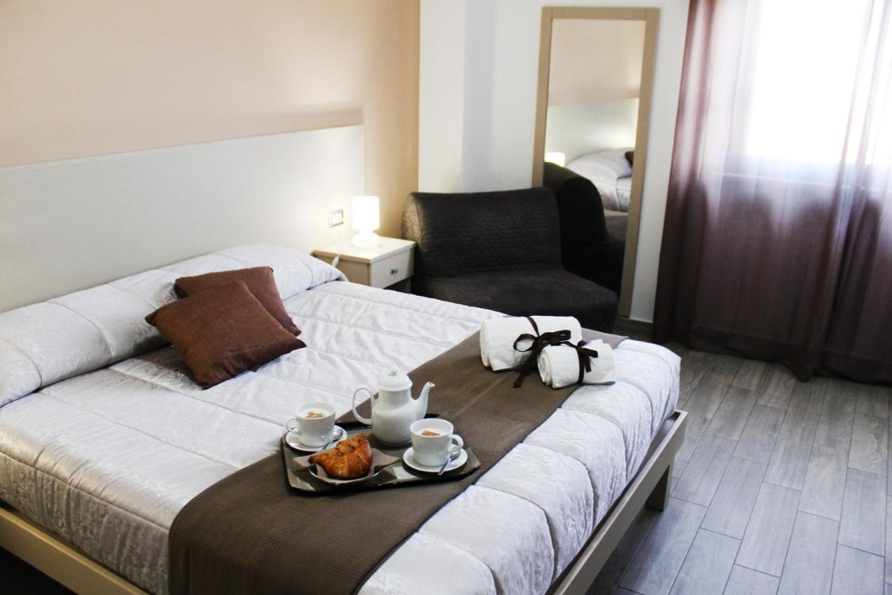 Hotel Cesirja Casavatore Екстериор снимка